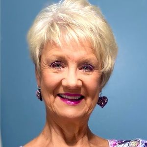 Meet your Posher, Sheila